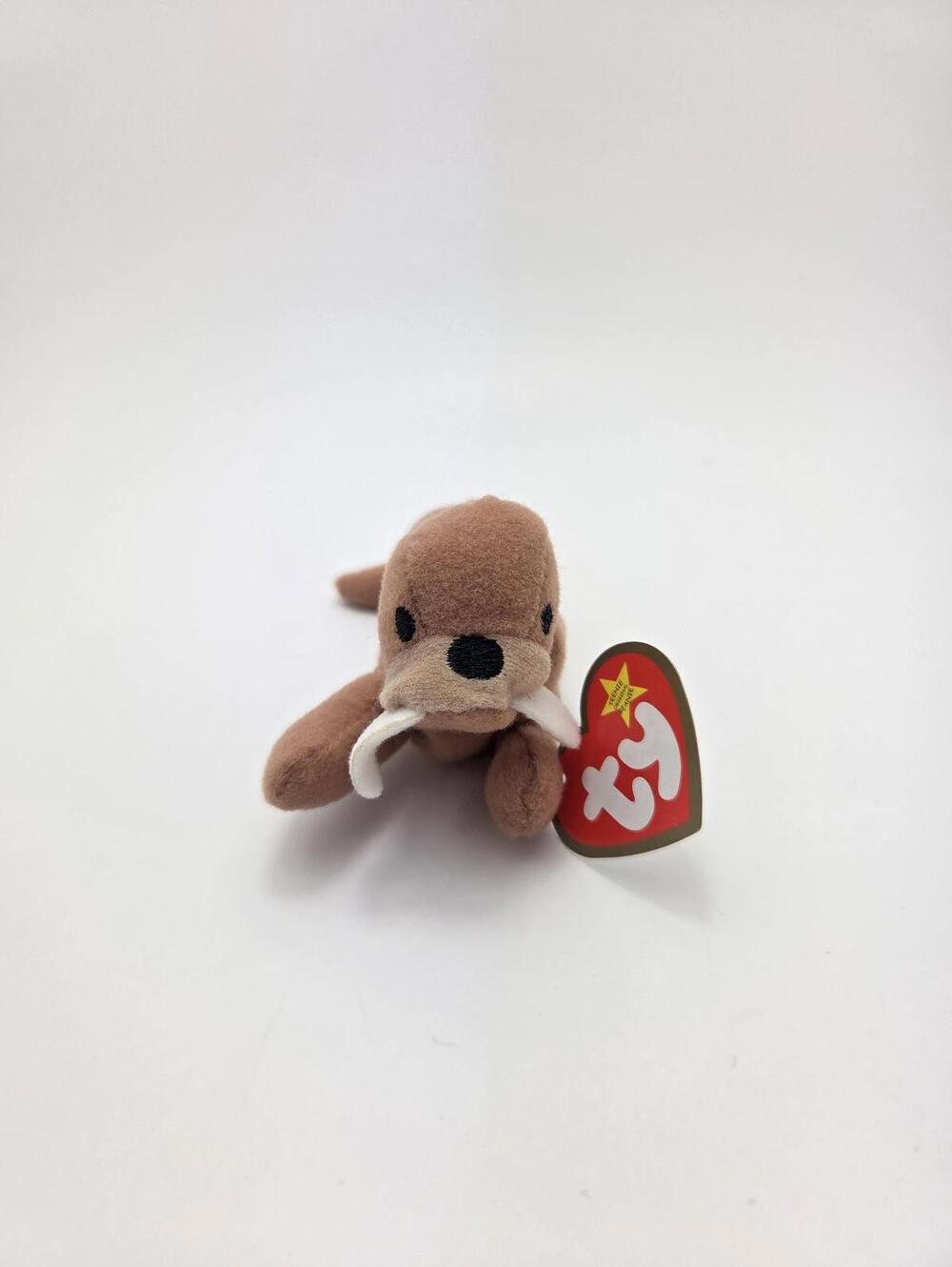 Ty McDonald’s Teenie Beanie “Tusk” the Walrus! (3 inch)